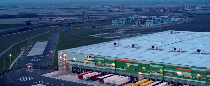 美國(guó)亞馬遜一倉(cāng)庫(kù)突發(fā)性火災(zāi)！亞馬遜：4大主導(dǎo)市場(chǎng)75%新商家來源于我國(guó)