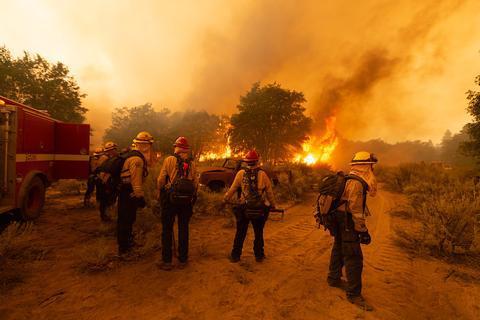 美國(guó)加州山火失控?cái)U(kuò)散，亞馬遜物流派送大規(guī)模拖延！